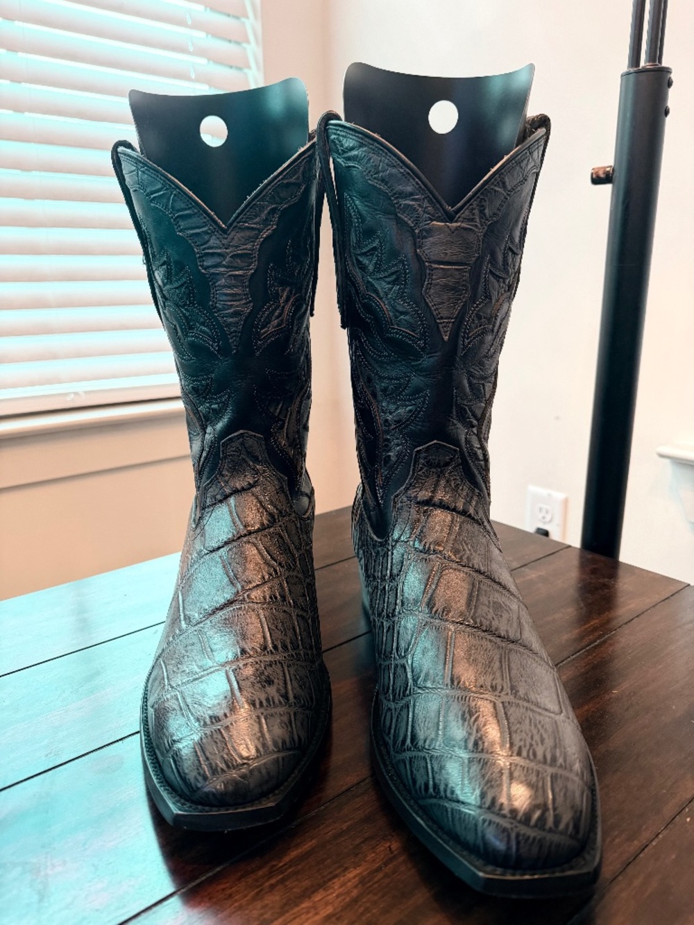 Rujo Lionheart Large Scale Alligator Leather Cowboy Boots - 13D